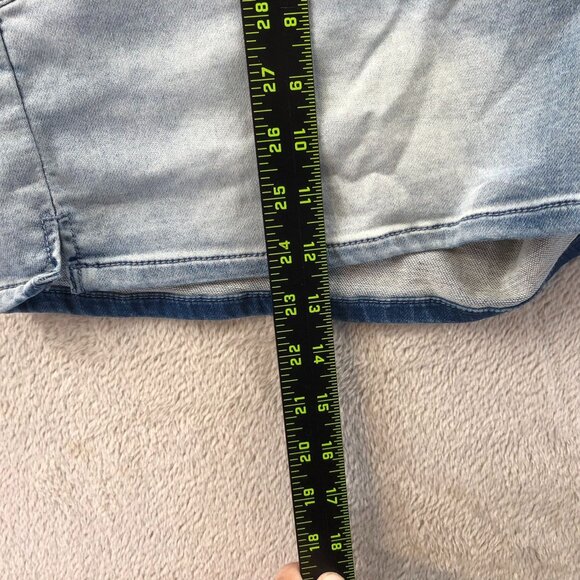 Signature By Levi Strauss Womens Lounge Shorts Size 14 Light Wash Denim Pull On - Picture 7 of 13